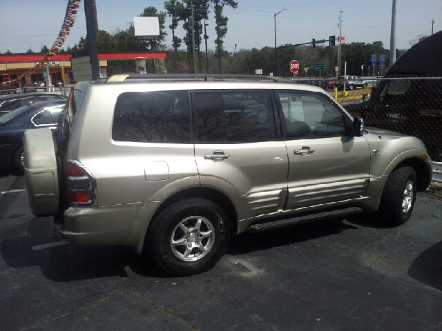 2001 Mitsubishi Montero Super