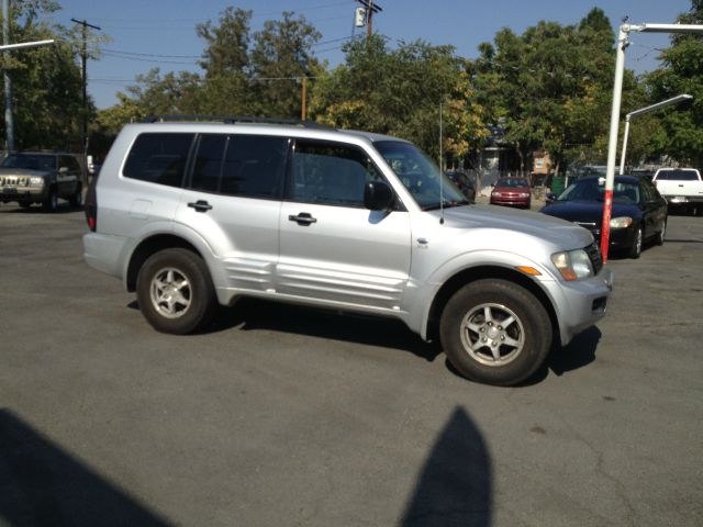 2001 Mitsubishi Montero Reg Cab 159.5 WB C5B