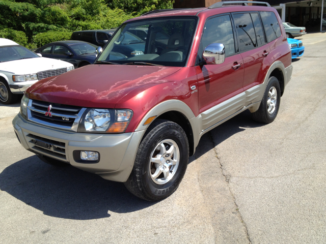 2001 Mitsubishi Montero Super