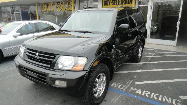 2002 Mitsubishi Montero Super