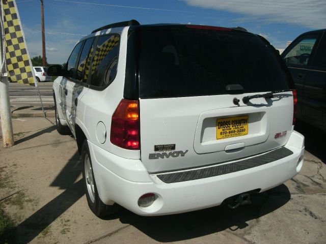 2002 Mitsubishi Montero Super