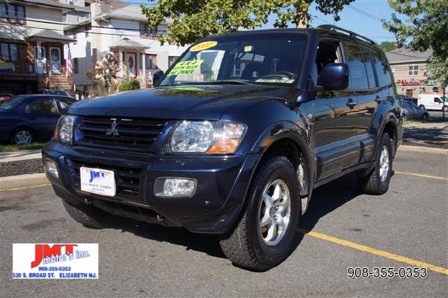 2002 Mitsubishi Montero Super