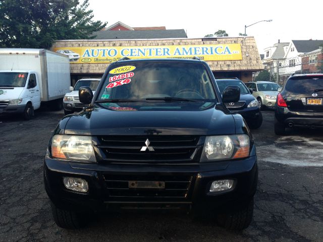 2002 Mitsubishi Montero Super