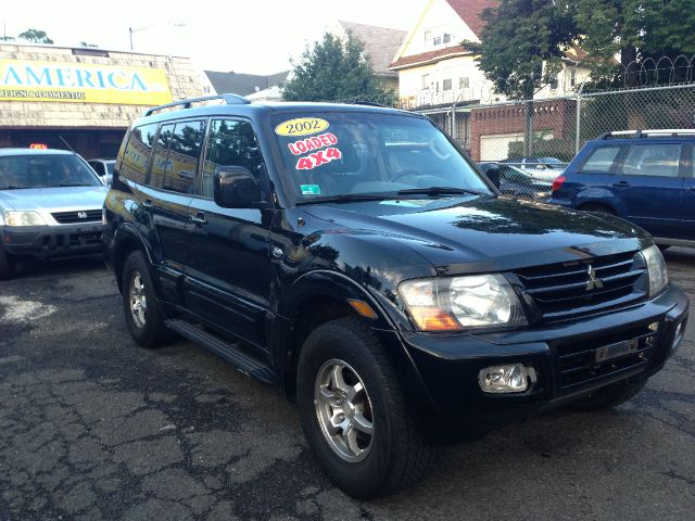 2002 Mitsubishi Montero Super