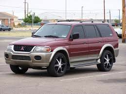 2002 Mitsubishi Montero Super