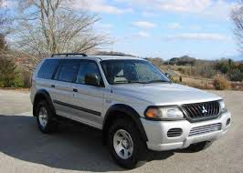 2002 Mitsubishi Montero Super