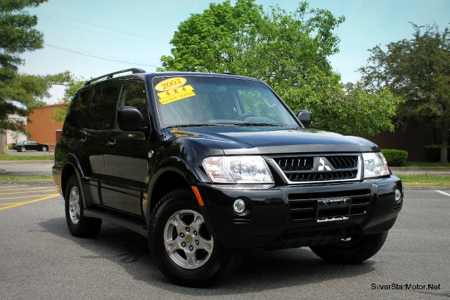 2003 Mitsubishi Montero 1999 SUV Luxury