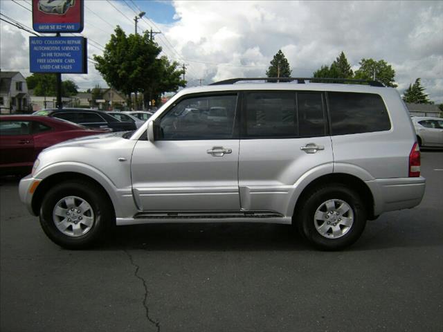 2003 Mitsubishi Montero Unknown