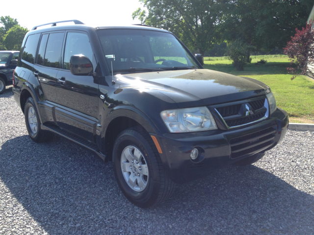 2004 Mitsubishi Montero Super