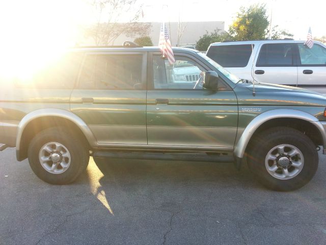 1997 Mitsubishi Montero Sport 3.2