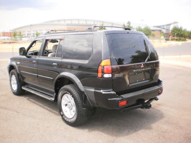 2000 Mitsubishi Montero Sport 3.2