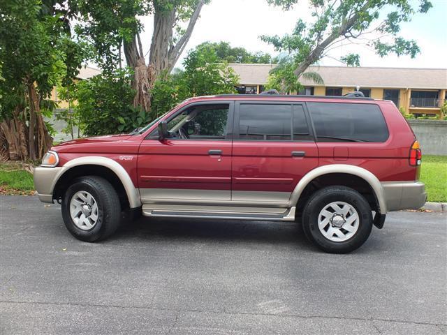 2000 Mitsubishi Montero Sport XLS