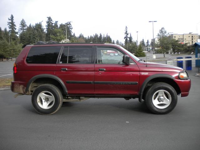 2000 Mitsubishi Montero Sport 4x4 SE Crew Cab V6