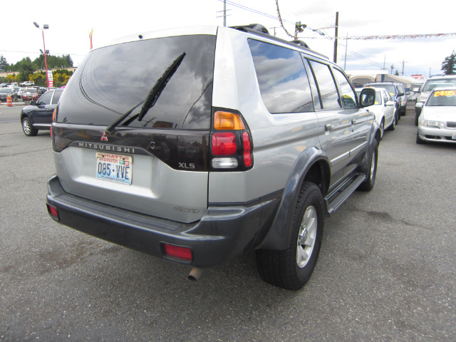 2000 Mitsubishi Montero Sport 3.2