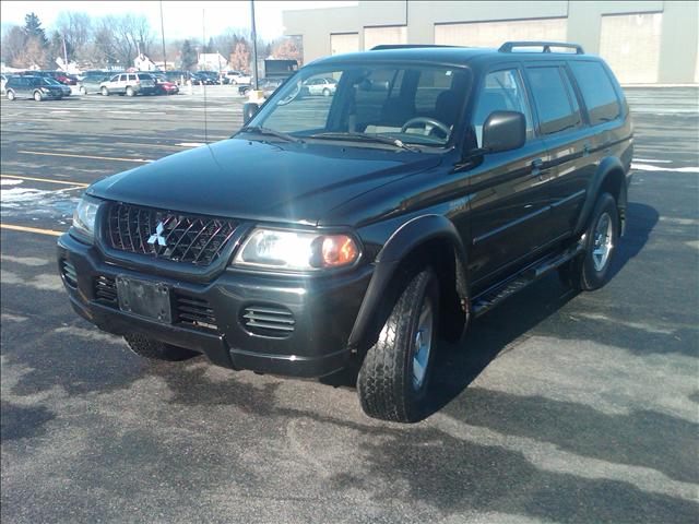 2002 Mitsubishi Montero Sport 4 Dr 3.5 Sedan