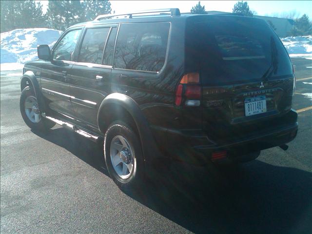 2002 Mitsubishi Montero Sport 4 Dr 3.5 Sedan