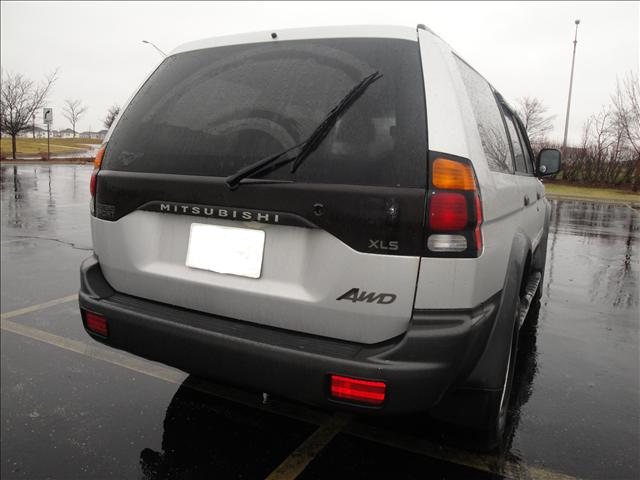 2002 Mitsubishi Montero Sport LT EXT 15