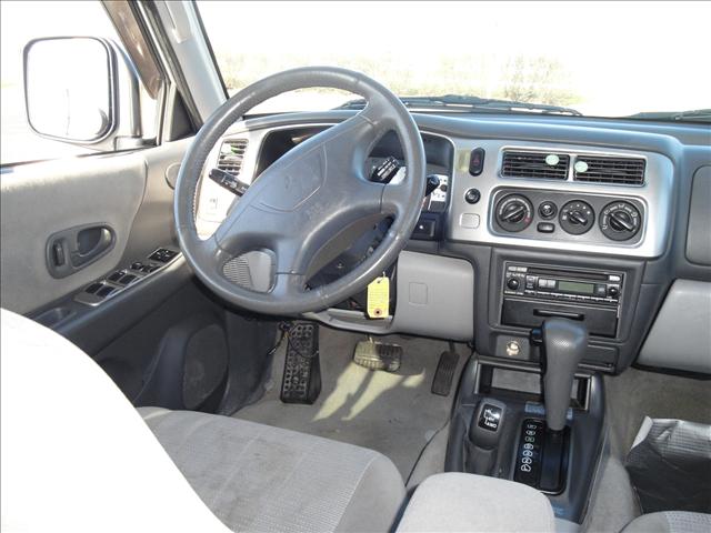 2002 Mitsubishi Montero Sport LT EXT 15