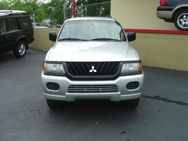 2002 Mitsubishi Montero Sport 4 Dr 3.5 Sedan