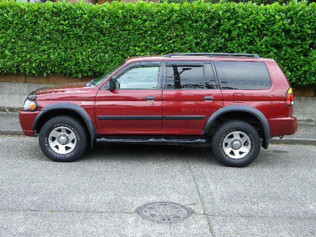 2002 Mitsubishi Montero Sport Unknown