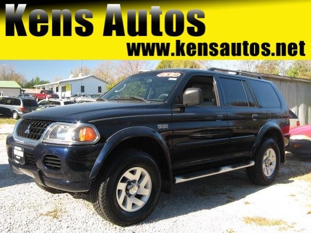 2002 Mitsubishi Montero Sport XLS