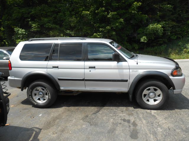 2002 Mitsubishi Montero Sport Shelby GT5