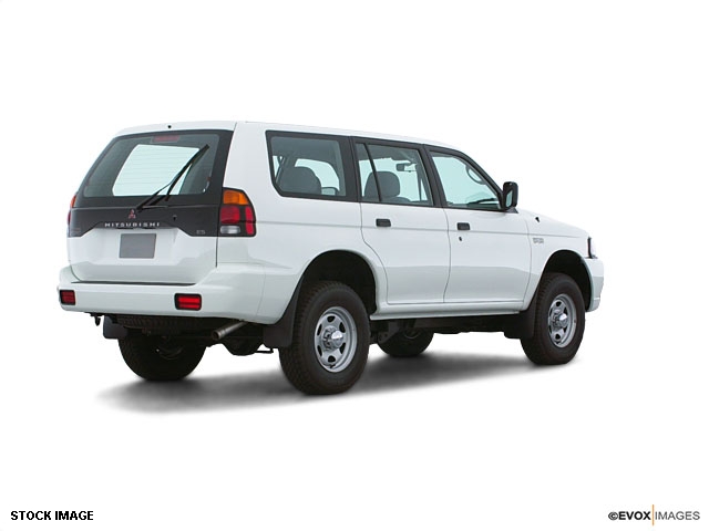 2003 Mitsubishi Montero Sport 4 Dr 3.5 Sedan