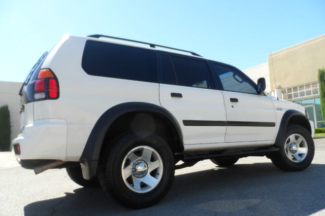 2003 Mitsubishi Montero Sport 3.0cl W/leath