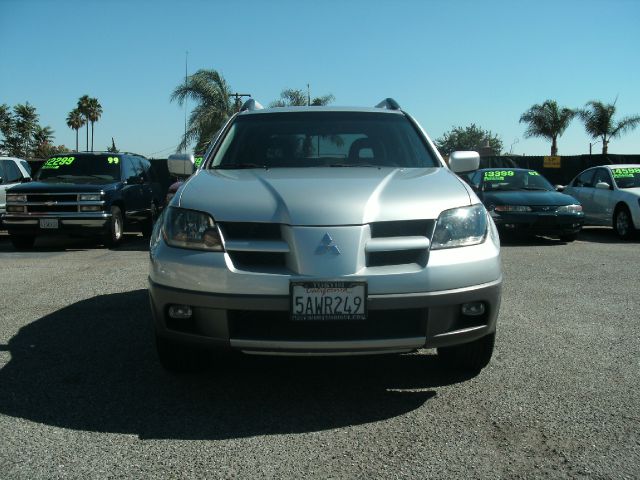 2003 Mitsubishi Outlander Reg Cab 159.5 WB C5B