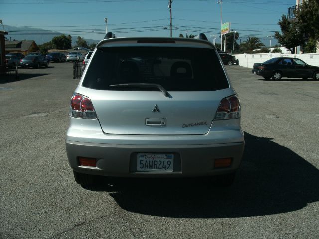 2003 Mitsubishi Outlander Reg Cab 159.5 WB C5B