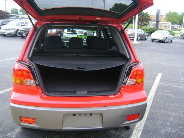 2003 Mitsubishi Outlander 1.8T Quattro Sedan 4D