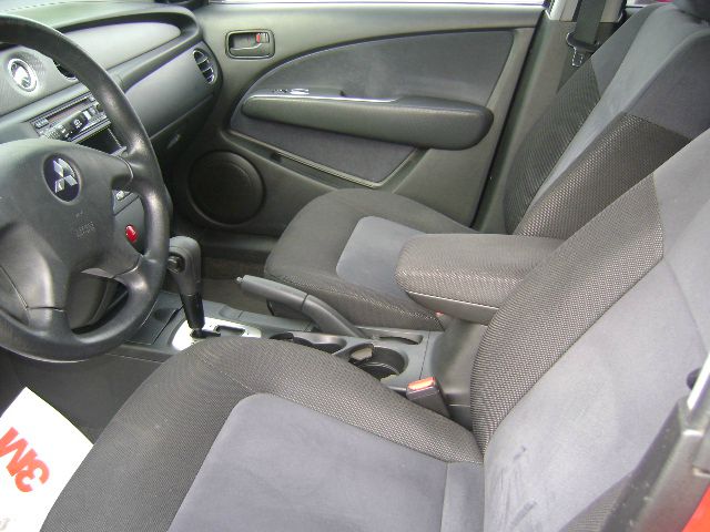 2003 Mitsubishi Outlander 1.8T Quattro Sedan 4D