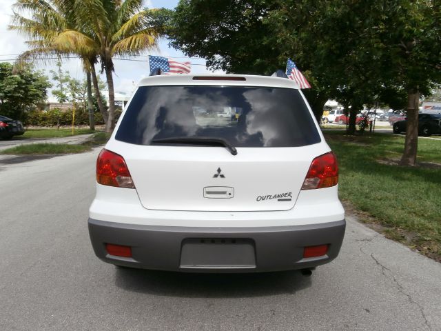 2003 Mitsubishi Outlander 1.8T Quattro Sedan 4D