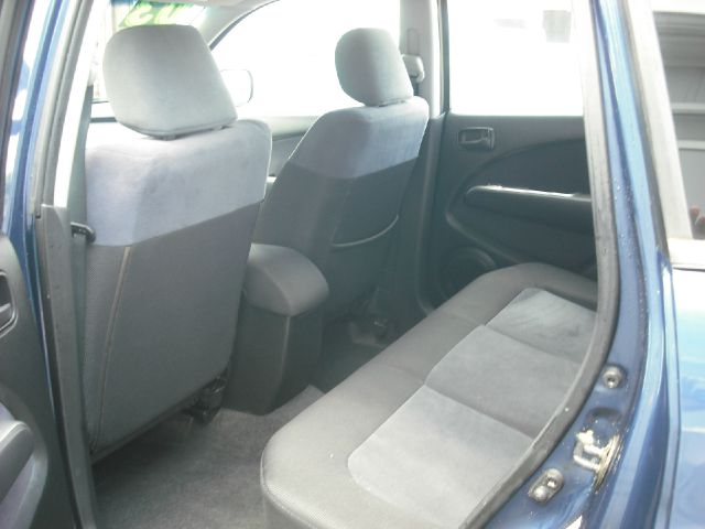 2003 Mitsubishi Outlander 1.8T Quattro Sedan 4D