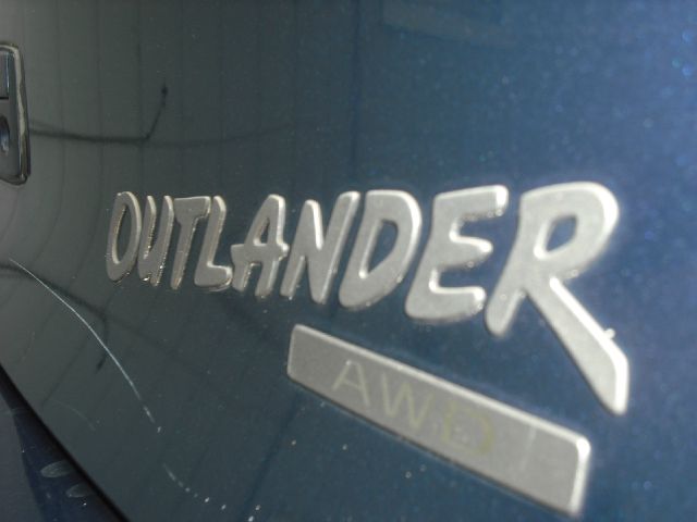 2003 Mitsubishi Outlander 1.8T Quattro Sedan 4D