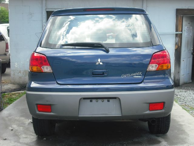 2003 Mitsubishi Outlander 1.8T Quattro Sedan 4D