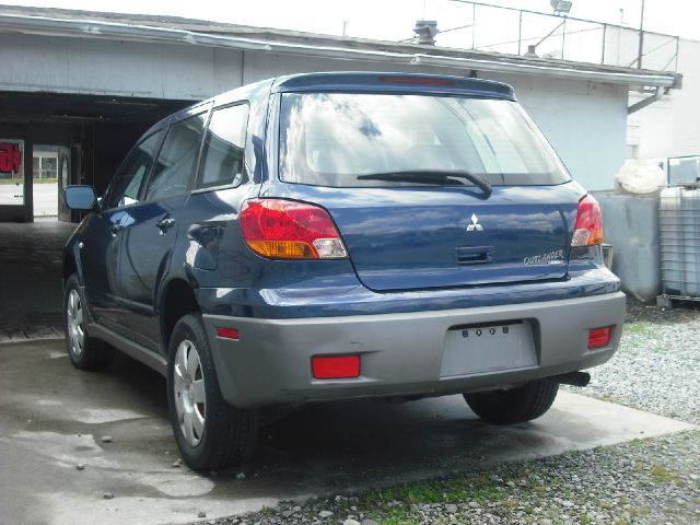 2003 Mitsubishi Outlander 1.8T Quattro Sedan 4D