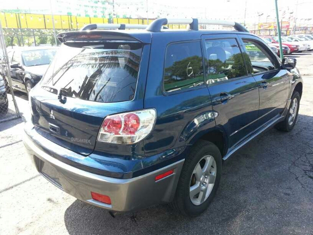 2004 Mitsubishi Outlander XLS