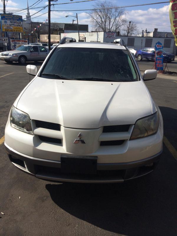 2004 Mitsubishi Outlander XLS