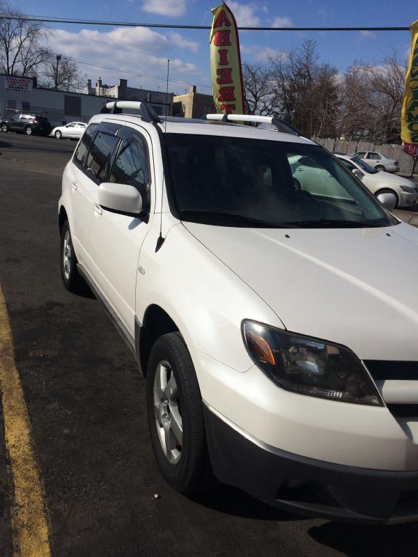 2004 Mitsubishi Outlander XLS