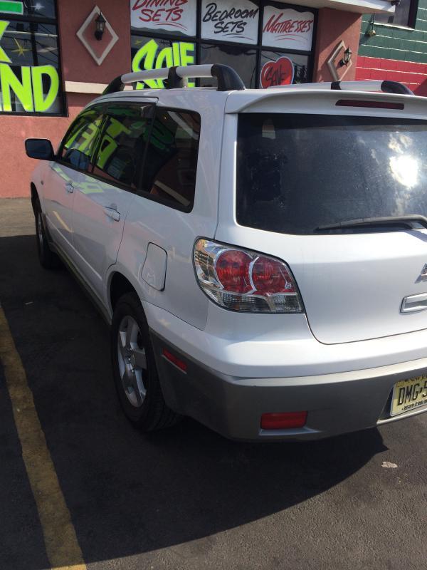 2004 Mitsubishi Outlander XLS