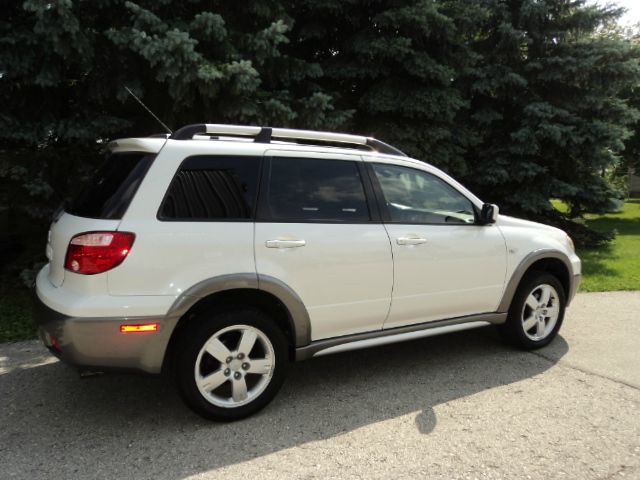 2005 Mitsubishi Outlander Reg Cab 159.5 WB C5B