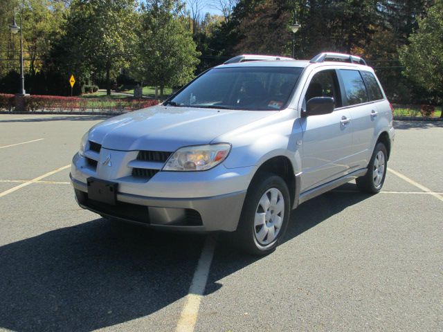 2005 Mitsubishi Outlander 1.8T Quattro Sedan 4D