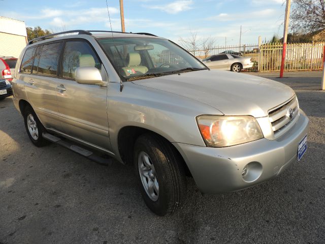 2008 Mitsubishi Outlander Megacab SLT, Hemi, Nerf Bars