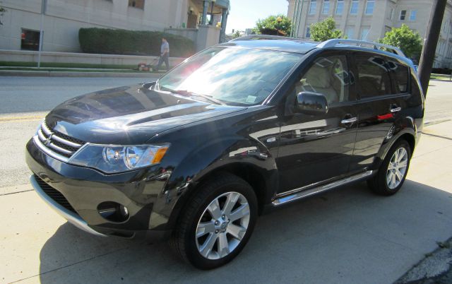 2009 Mitsubishi Outlander EX-L W/ DVD System