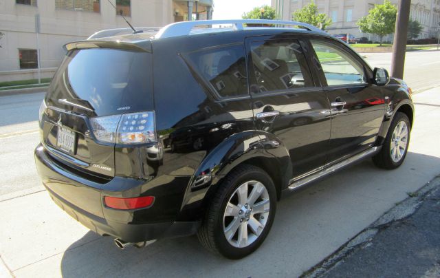 2009 Mitsubishi Outlander EX-L W/ DVD System