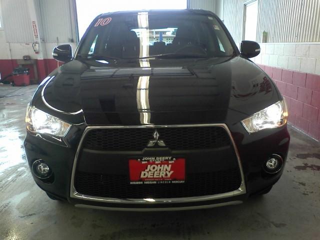 2010 Mitsubishi Outlander AWD Van