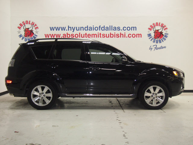 2011 Mitsubishi Outlander 40TH Anniversary Package