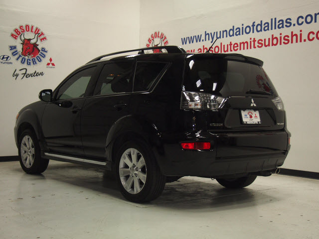 2011 Mitsubishi Outlander 40TH Anniversary Package