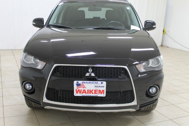 2011 Mitsubishi Outlander 40TH Anniversary Package